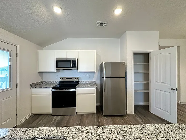 306B Dolphin Dr — Photo 6