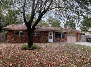 710 Hinshaw Dr, Springdale, AR 72762