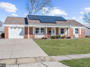 226 Evergreen Dr, Willingboro, NJ 08046