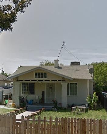 1st image of 3218 E Lyell Ave