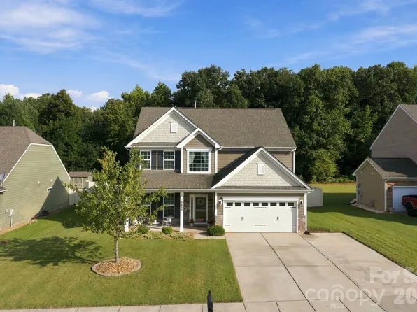 5857 McClintock Dr, Denver, NC 28037