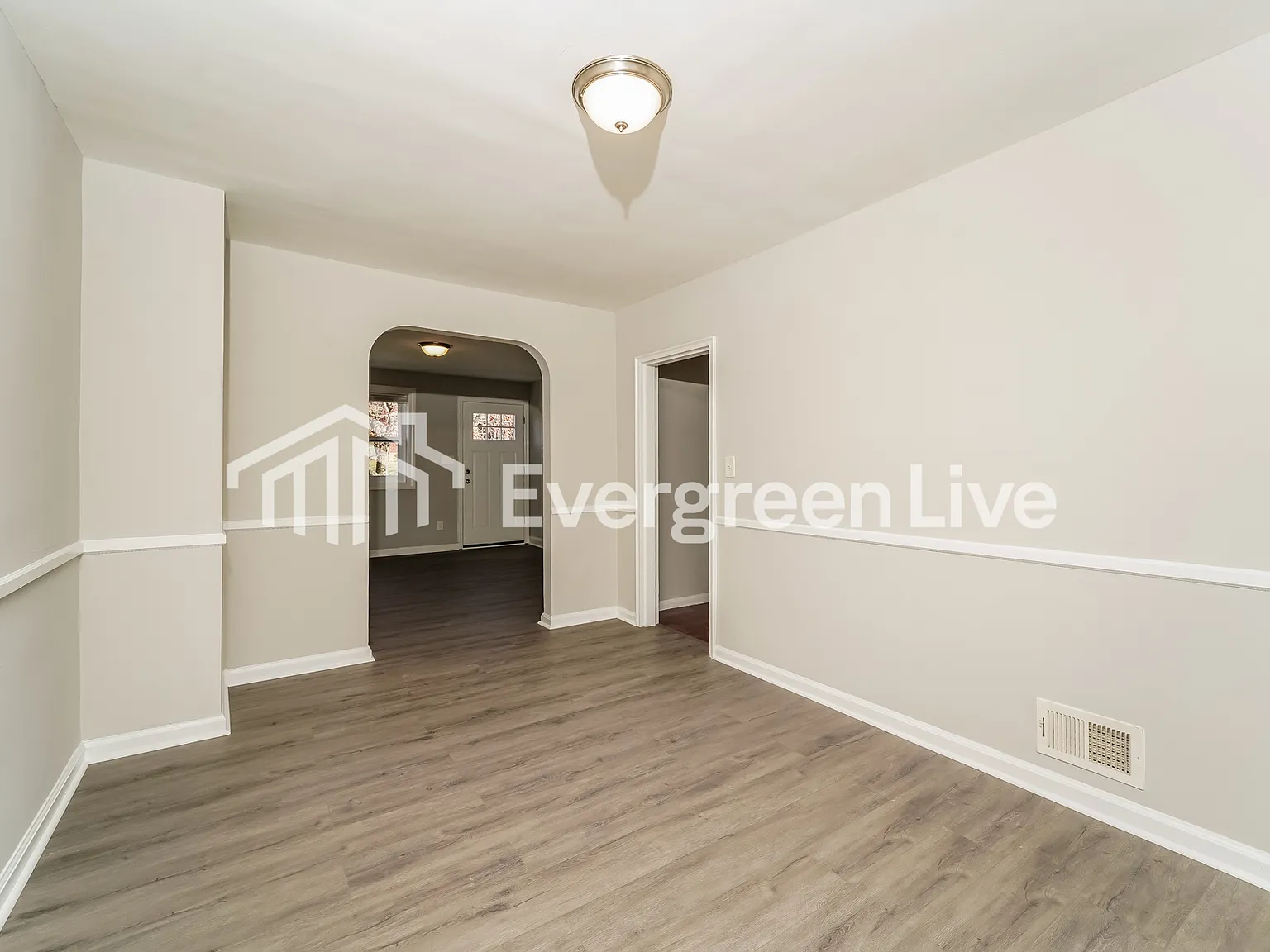 3 bed, 2.0 bath, 1512 sqft, $1,945 — Photo 3
