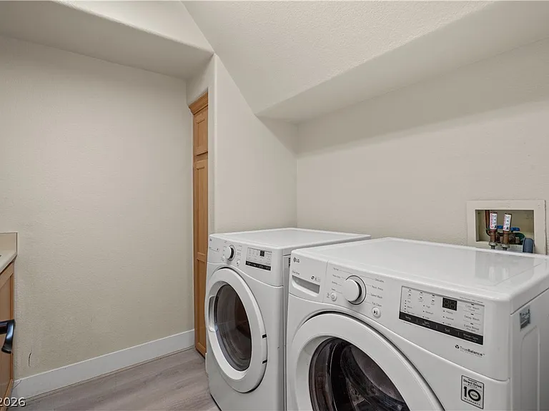 10228 Alessandro Ave — Photo 10