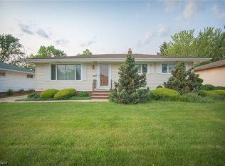 1518 Green Acres Dr, Parma, OH 44134