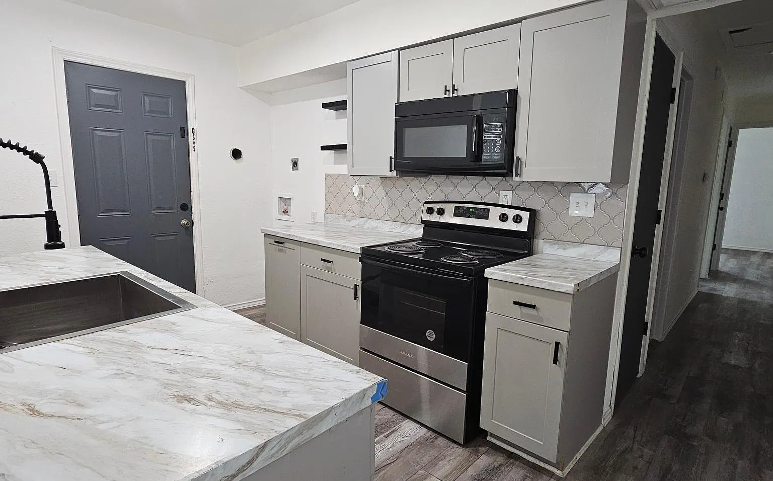 2 bed, 765 sqft, $1,000 — Photo 2