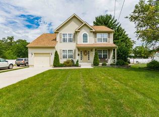 25 S Monroe Ave, Hammonton, NJ 08037