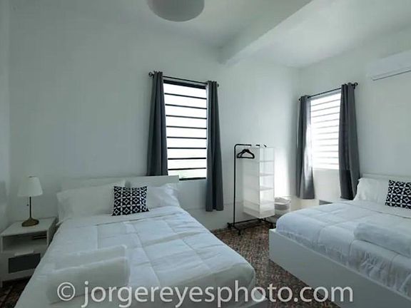 Room with 2 Queen beds