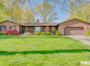 2 Curtis Ct, Mount Vernon, IL 62864