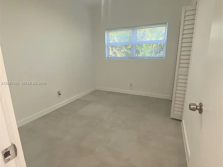 2011 NE 167th St #9 — Photo 15
