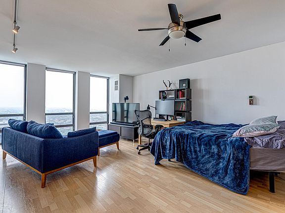 4th image of 1660 N Lasalle St #3804