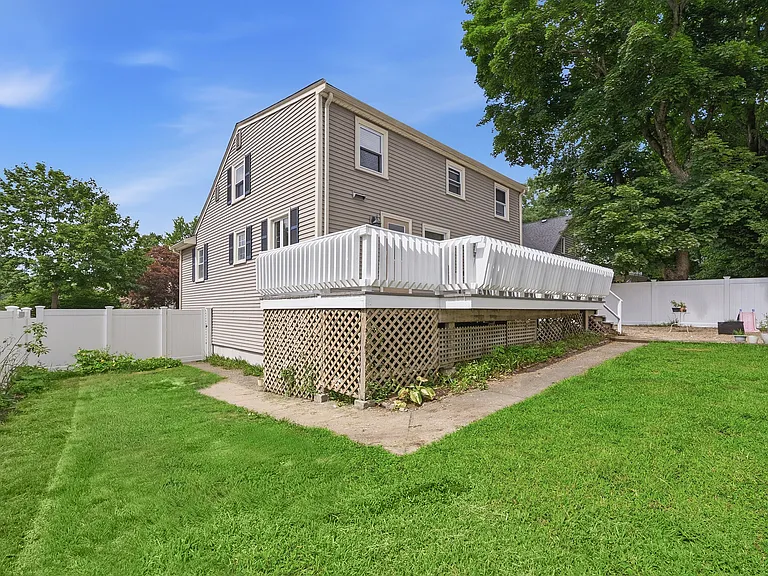 24 Ford St — Photo 30