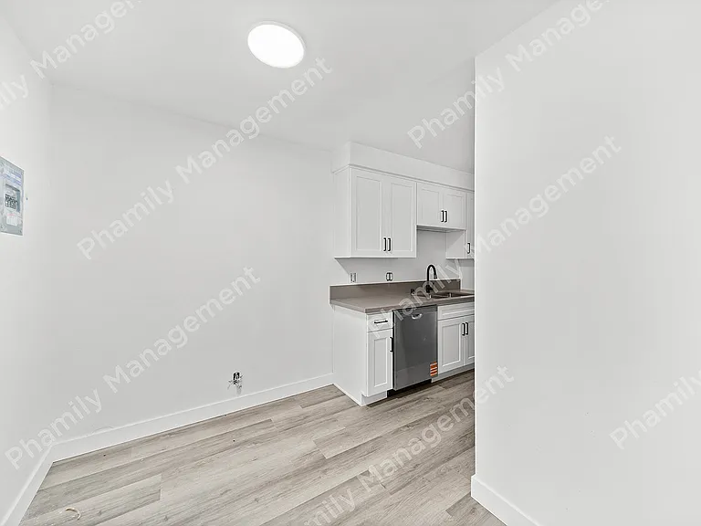 Madison Apt — Photo 3