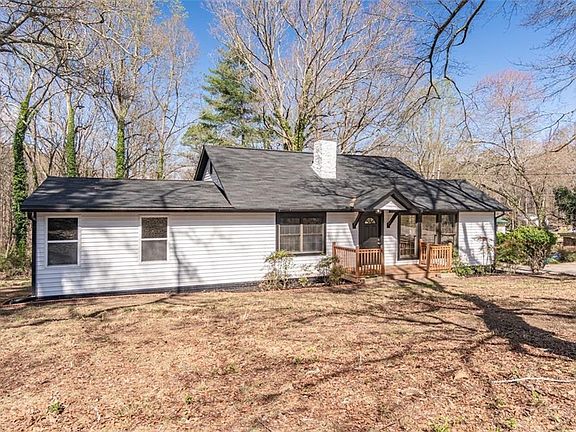 2nd image of 1203 E Ridge Rd