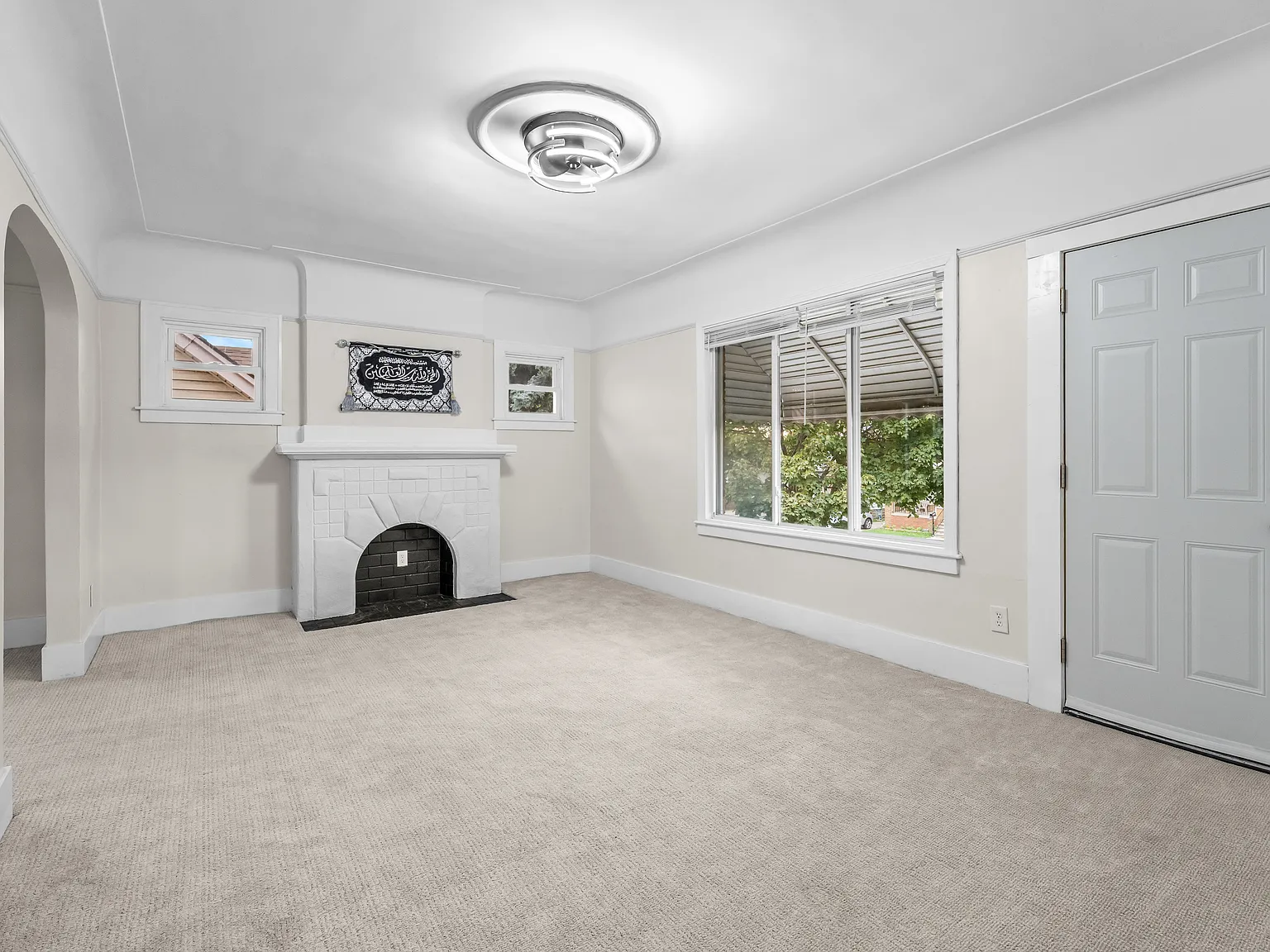 2 bed, 1029 sqft, $1,800 — Photo 3