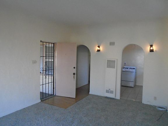 3rd image of 31 Argonne Ave APT D