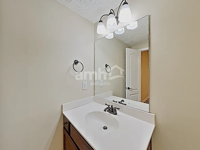 808 Ottoe Ct — Photo 8