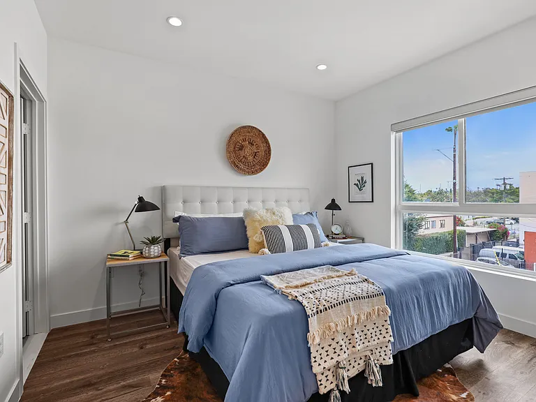 The Fairfax Flats — Photo 20