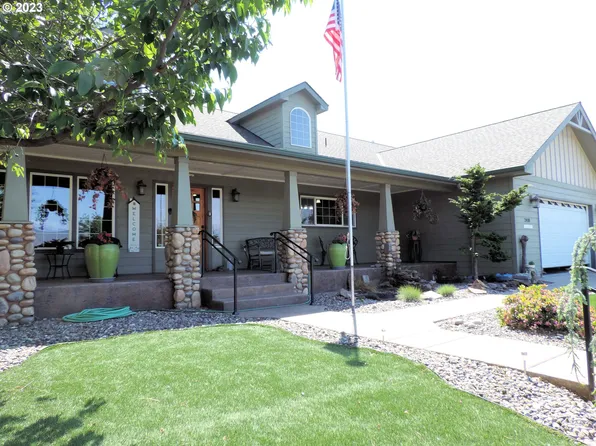 2410 E 13th St, The Dalles, OR 97058