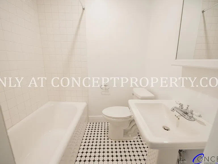 Scarsdale — Photo 45