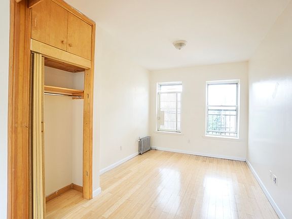 2nd image of 2228 Amsterdam Ave #6DD