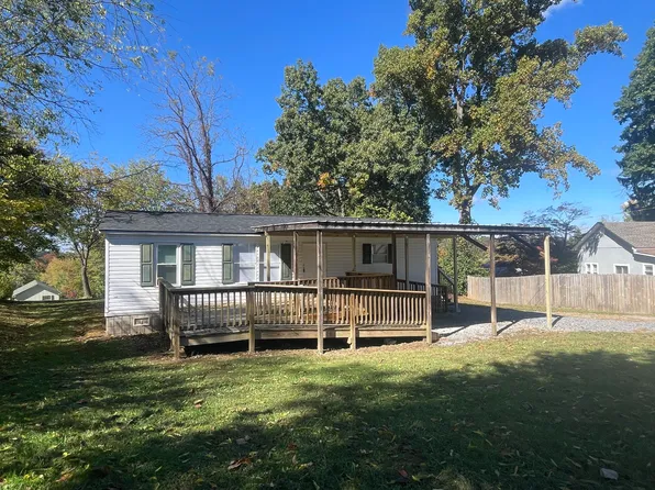 202 Sunrise Dr, Greeneville, TN 37743