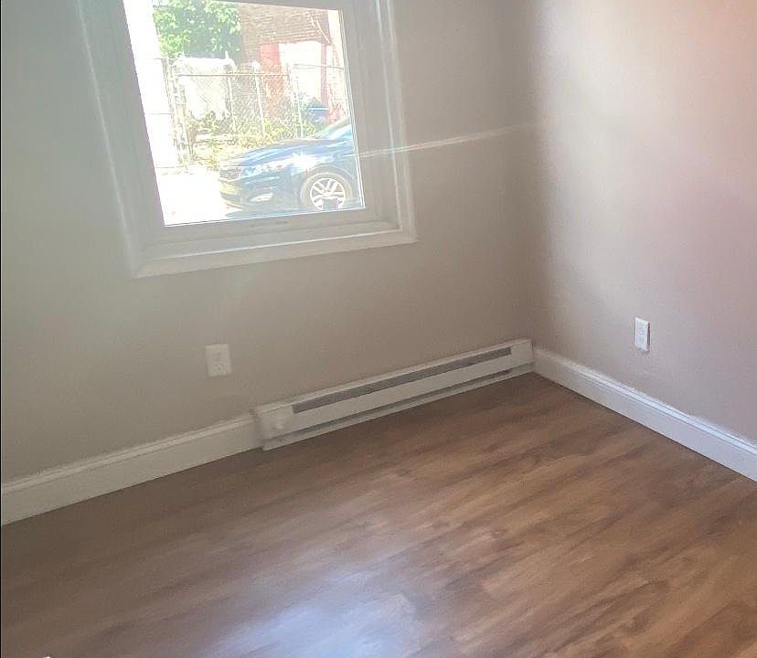 1st image of 1635 N 26th St #1