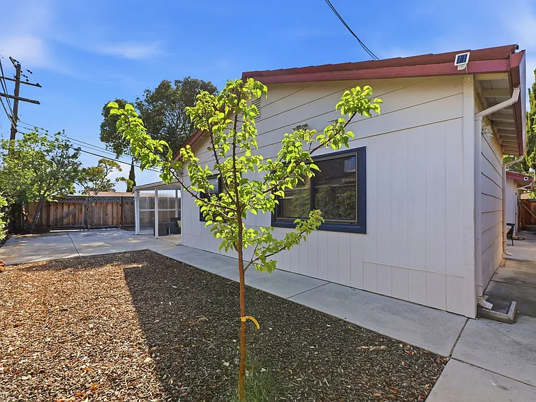 894 Orkney Ave — Photo 34