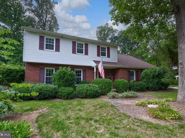 821 School Rd, York, PA 17407