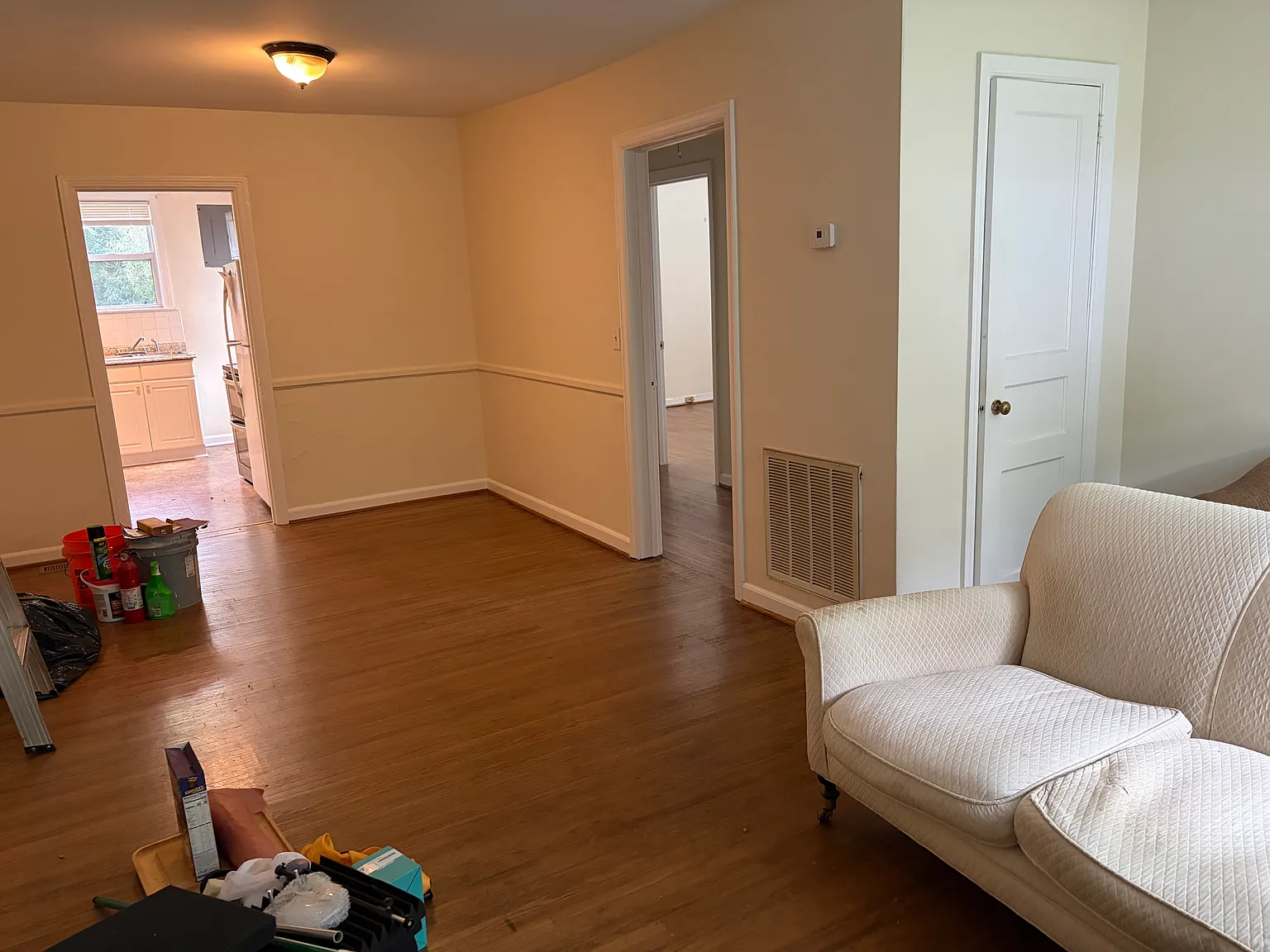2 bed, 650 sqft, $1,300 — Photo 3