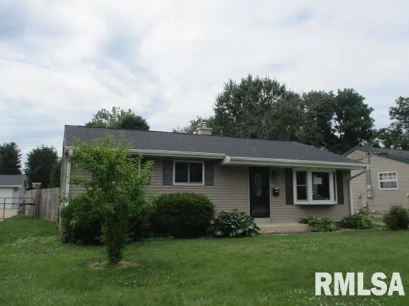 1050 E Fremont St, Galesburg, IL 61401
