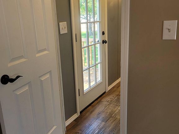 2nd image of 7317 Pineview Dr