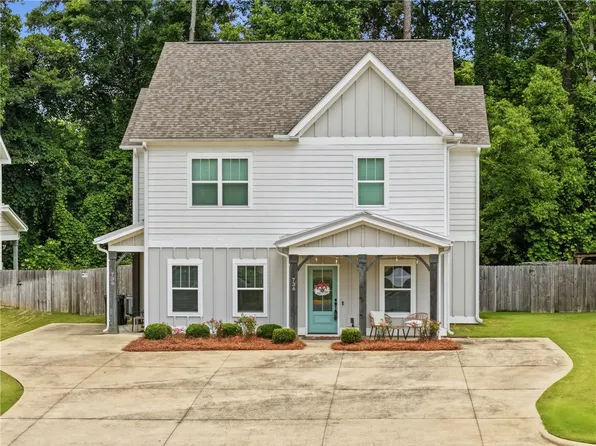 736 Northern Village Ct, Auburn, AL 36830