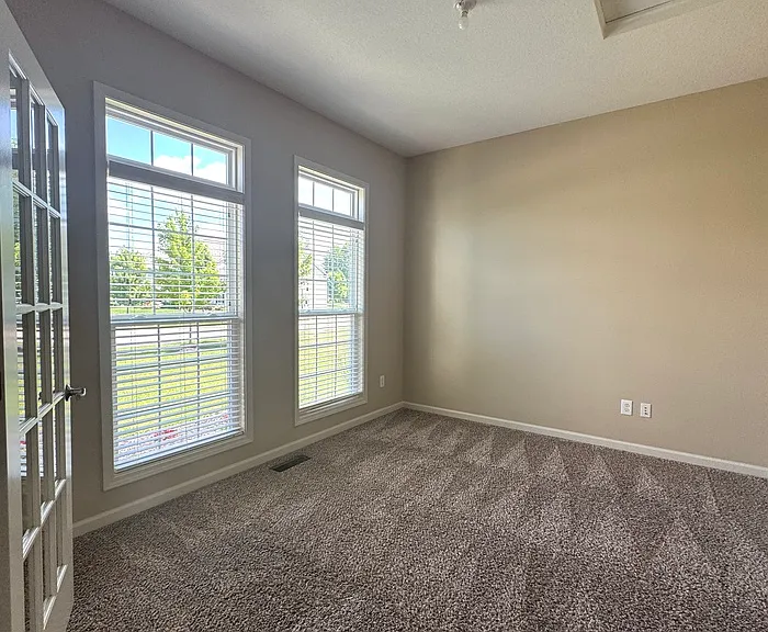 1166 Lenox Ct — Photo 3
