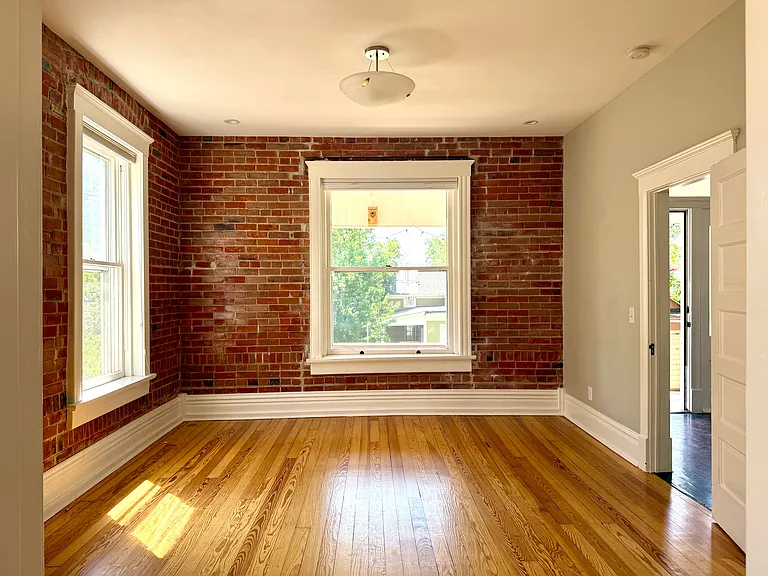 1421 Mapleton Ave — Photo 13