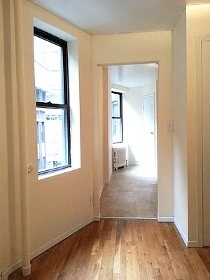 Rented by New York Residence | media 27