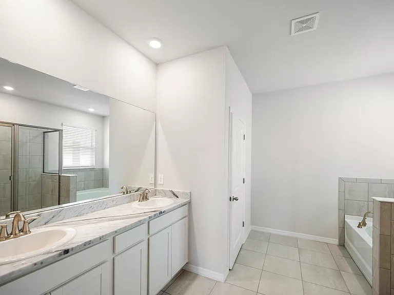 17915 Cantarina Cv — Photo 16