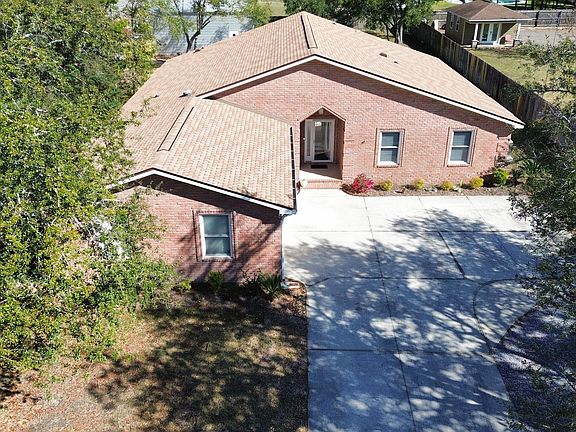 5th image of 8600 Estrada St