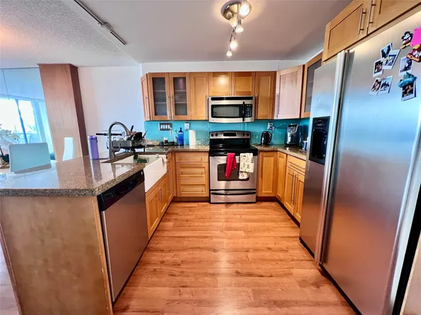 600 NE 36th St APT 309, Miami, FL 33137