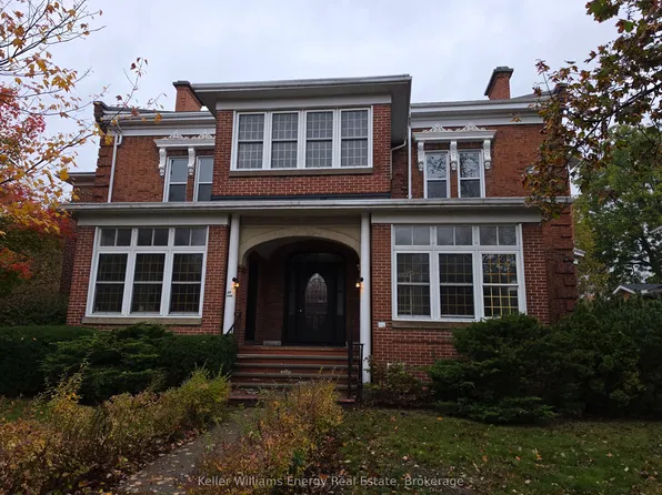 35 King St #1, Prince Edward County, ON K0K 2T0
