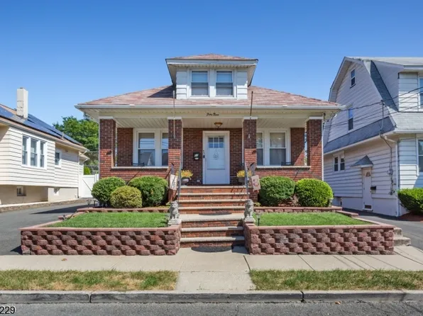 53 Cliff St, Haledon Boro, NJ 07508