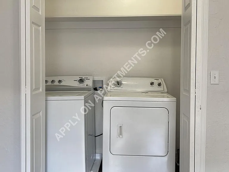 1130 NW 39th St #1130.5 — Photo 27