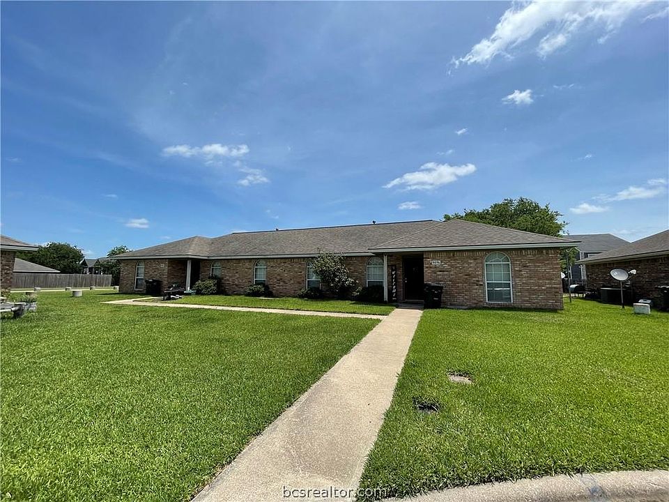 1st image of 909A Camellia Ct #A