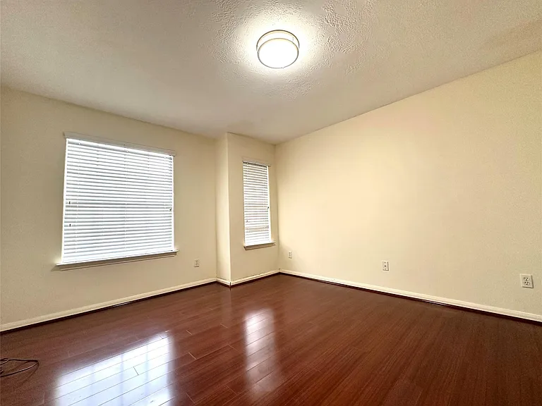 2710 Grants Lake Blvd #L7 — Photo 15