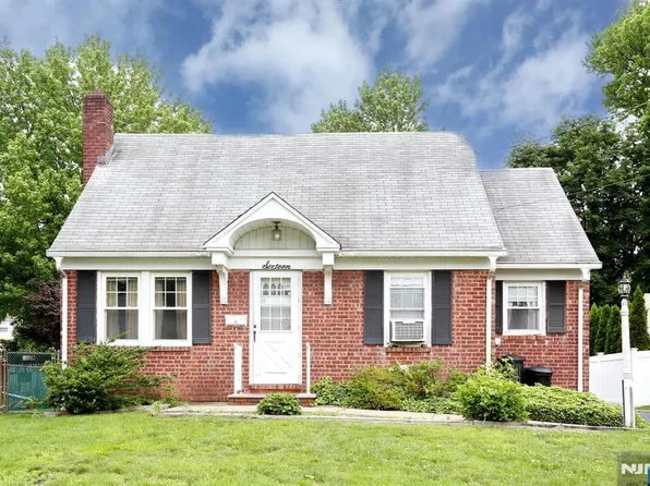 16 Merritt Ave, Dumont, NJ 07628