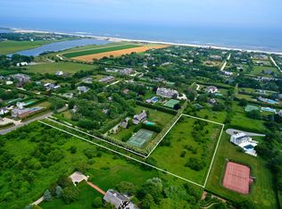 342 Town Line Rd, Wainscott, NY 11975