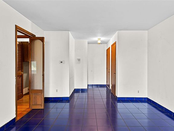 5th image of 4339 Sunridge Dr APT E