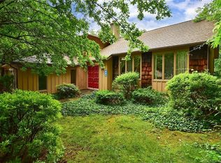 18 Tumble Brook Cir, Somers, CT 06071