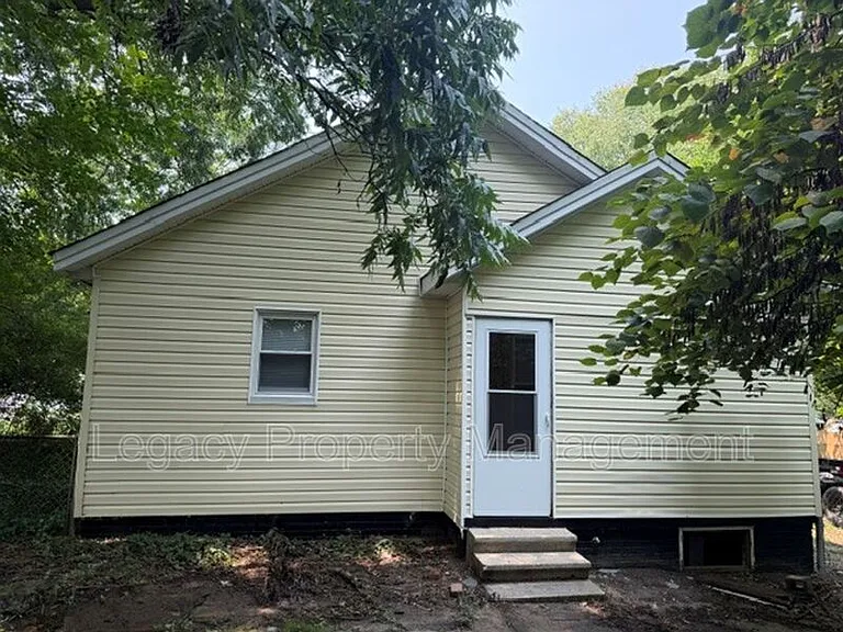 1511 Albright Ave — Photo 8