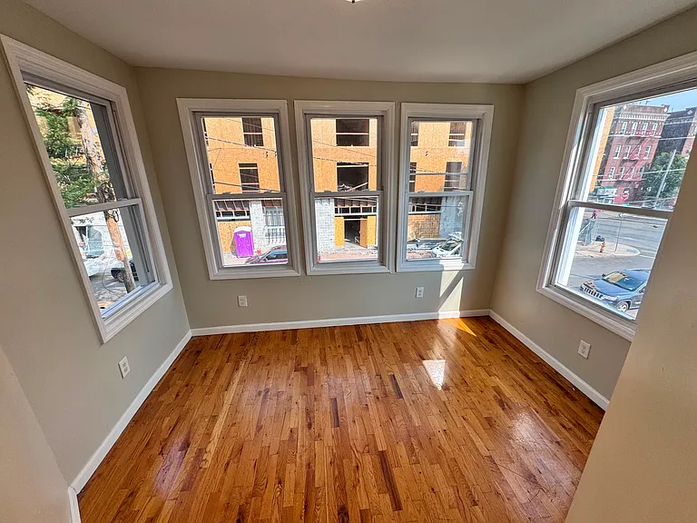 7 Chelsea Ave #2 — Photo 8
