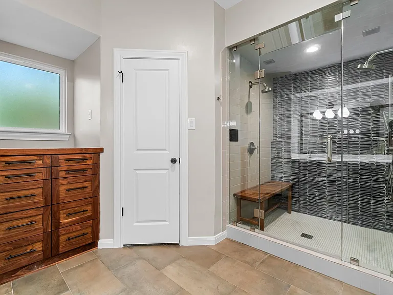 7 Elwood Hills Ct — Photo 31